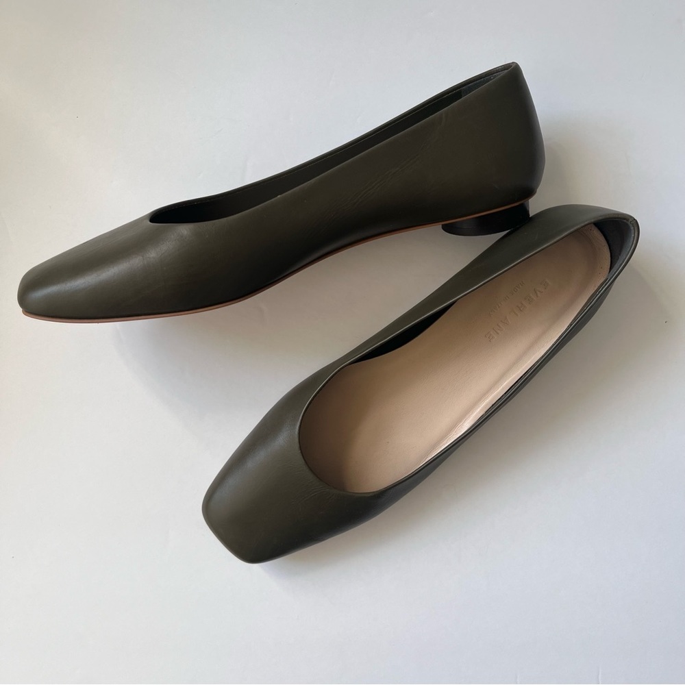 Everlane The 90s Square Toe Leather Flats Size 9 Olive Green Made in Italy
